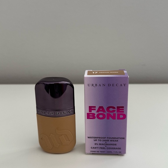 Urban Decay Face Bond Foundation - Picture 1 of 3